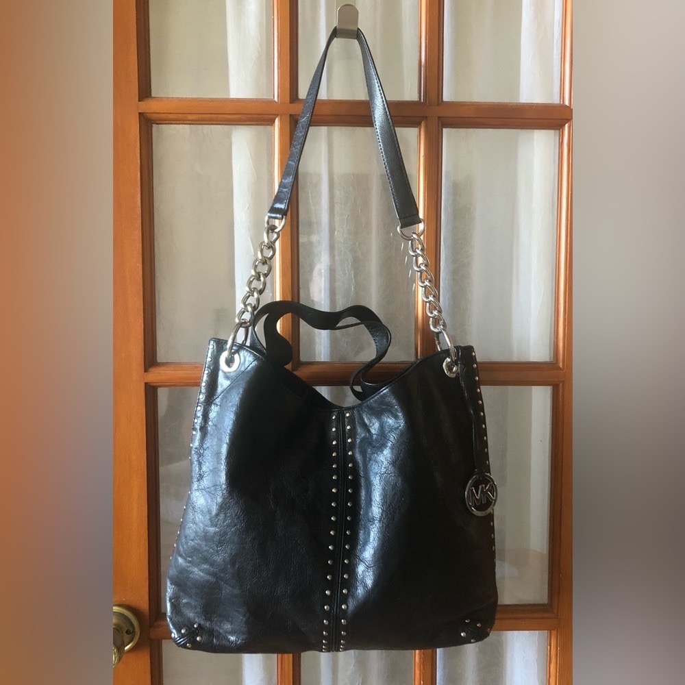 MICHAEL KORS UPTOWN ASTOR STUDDED BLACK LEATHER SHOULDER TOTE BAG